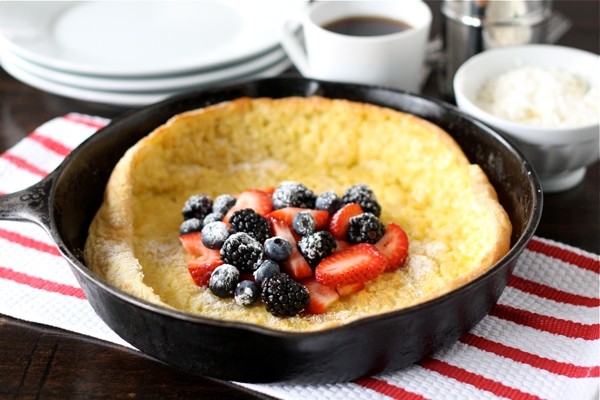 German pancake with berries