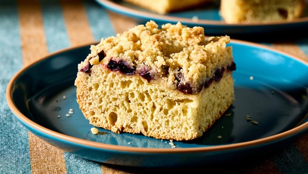 German streusel cake with cherries