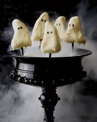 Ghostly lemon cake pops