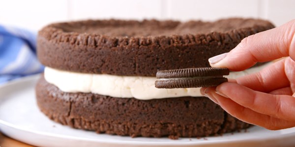 Giant Oreo cake