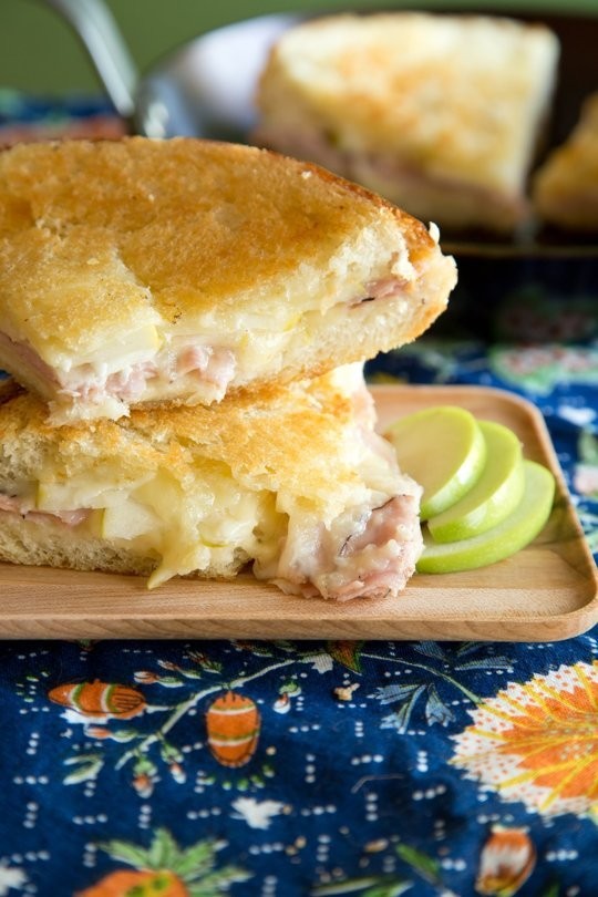 Giant skillet grilled cheese with ham and apple