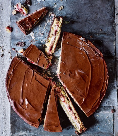Giant wagon wheel