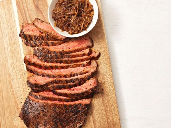Giddy-up steak with onion-date compote 
