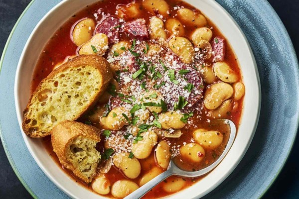 Gigante beans with sausage