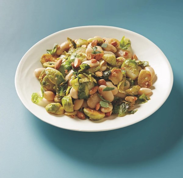 Gigantes with Brussels sprouts