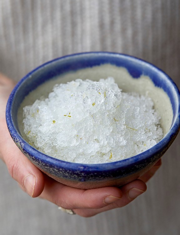 Gin and tonic granita
