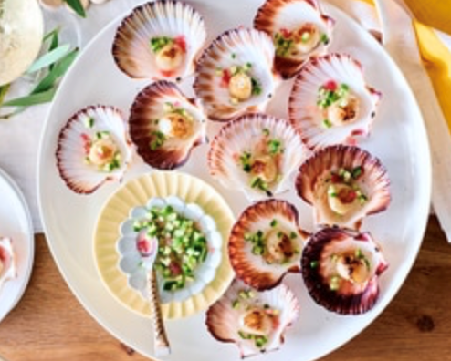 Gin and tonic seared scallops