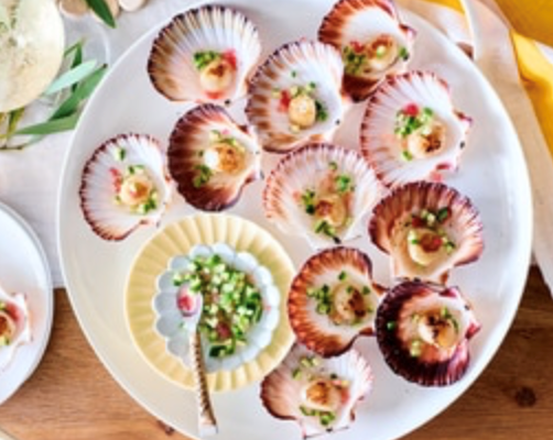 Gin and tonic seared scallops