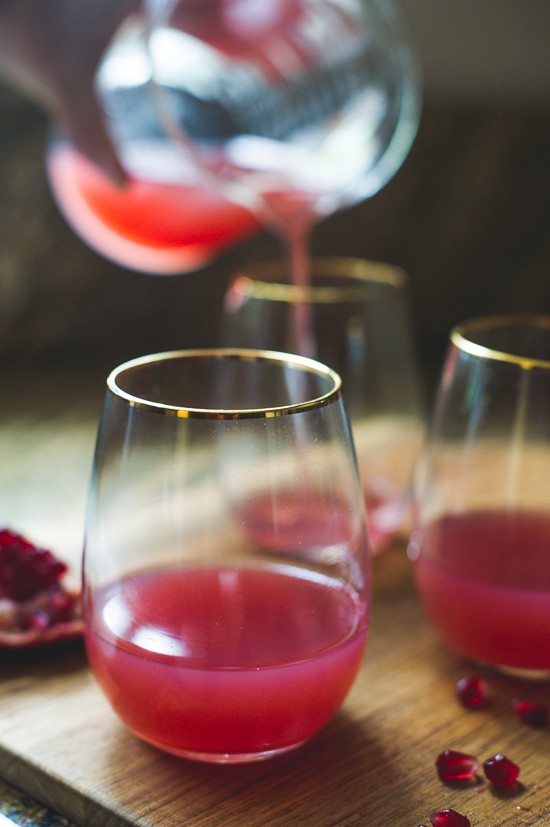 Gin cocktail with pomegranate and grapefruit