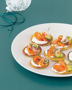 Gin-cured ocean trout w/ blinis
