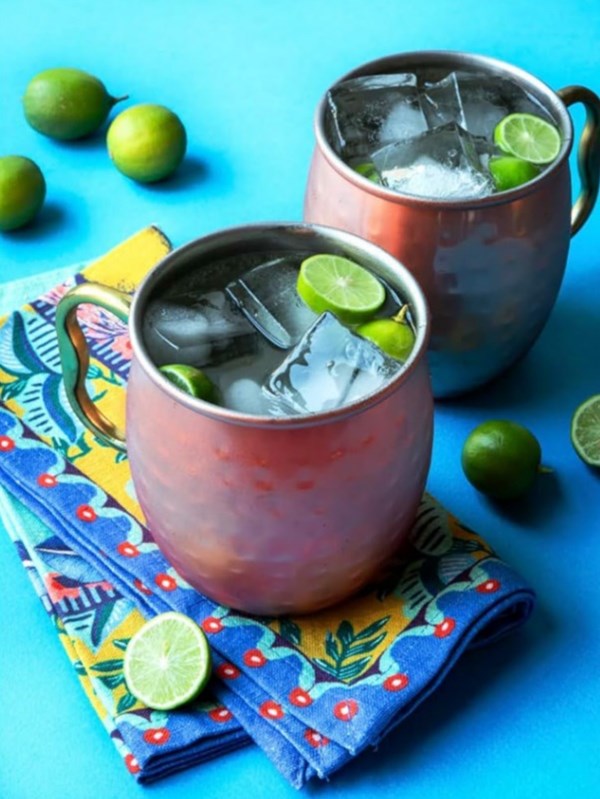 Gin-gle bells mule (gin mule)