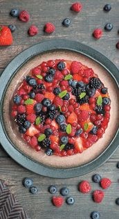 Gin red berry tart