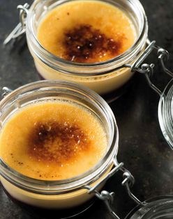Ginger & blueberry crème brûlée