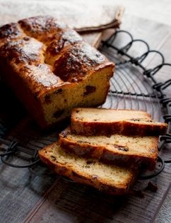 Ginger & molasses semolina marble cake