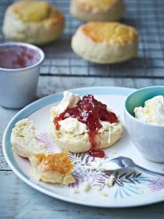 Ginger & White scones