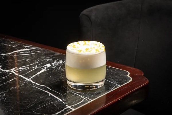 Ginger ale, Seasn light, and Seedlip Grove non-alcoholic cocktail [Mickael Metayer / A. Wong]