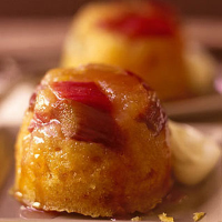Ginger and rhubarb puddings 