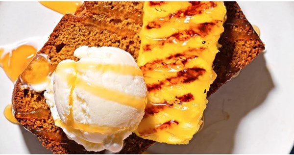 Ginger and rum cake with grilled pineapple and rum caramel