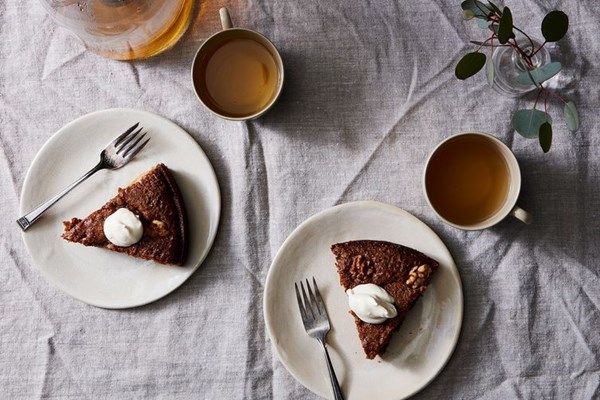 Ginger apple torte