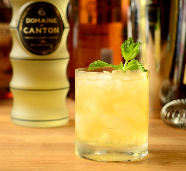 Ginger bourbon smash