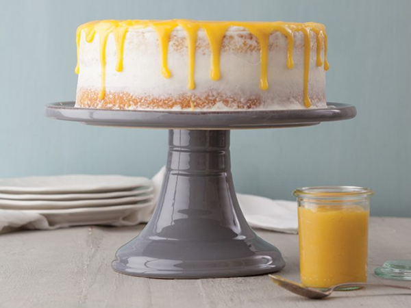 Ginger cake with mango curd and Key lime buttercream