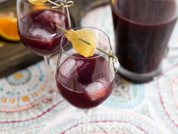 Ginger-cardamom red wine sangria