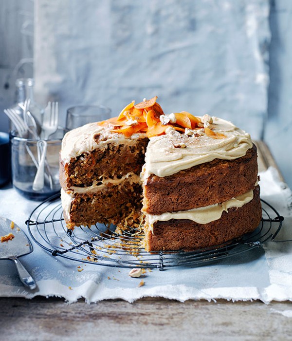 Ginger-carrot cake with salted butterscotch filling
