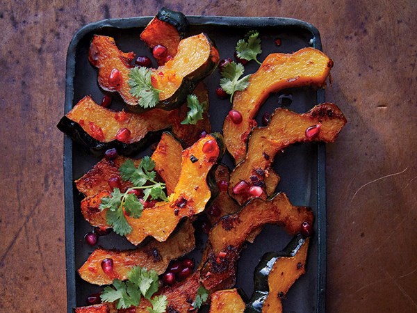 Ginger-chile roasted acorn squash