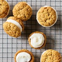 Ginger cream biscuits