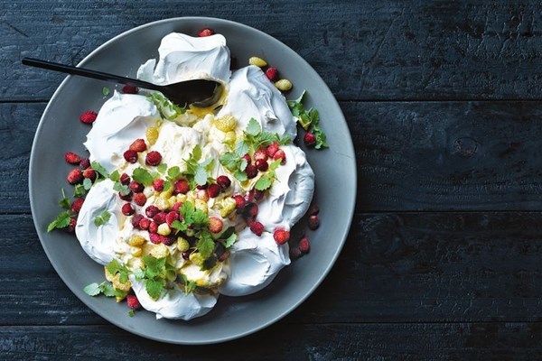 Ginger curd, sour cream & strawberry Pavlova