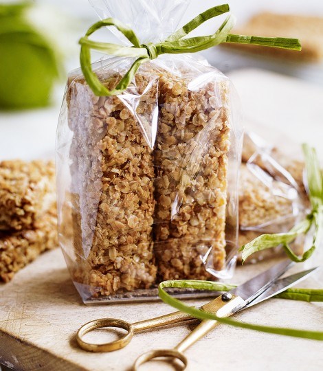 Ginger flapjack bars
