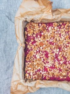 Ginger-infused strawberry oat bake