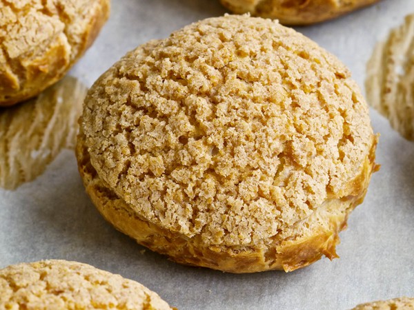Ginger-lemongrass choux pastry