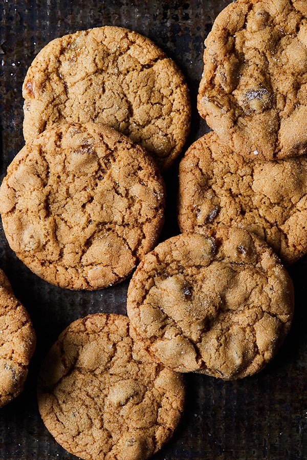Ginger molasses amber ale cookies