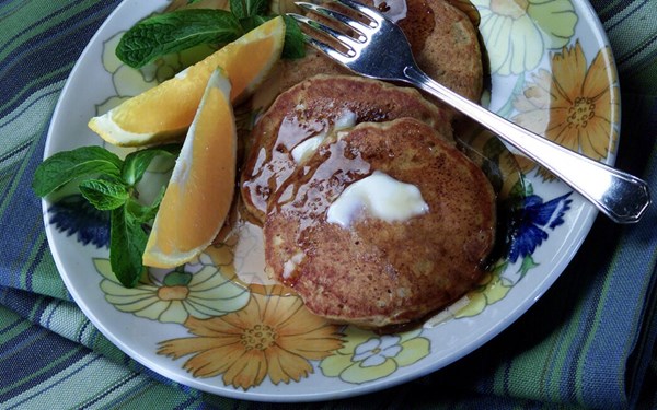 Ginger oatmeal pancakes
