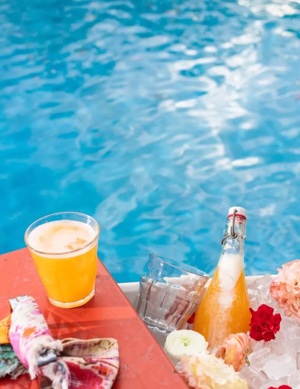 Ginger peach lemonade