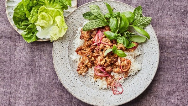 Ginger-peanut turkey stir-fry