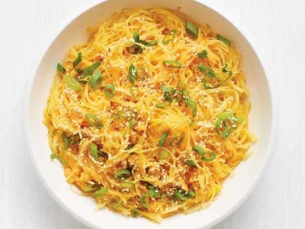Ginger-scallion spaghetti squash