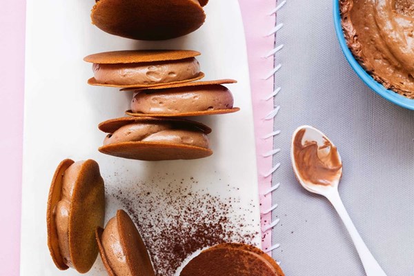 Ginger snap & chocolate mousse sandwiches