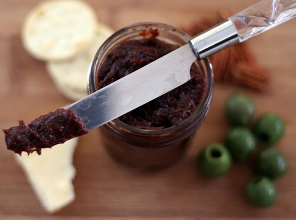 Ginger spiced cranberry-Asian pear butter