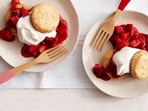 Ginger strawberry shortcakes