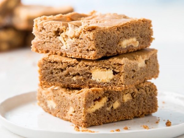 Gingerbread blondies