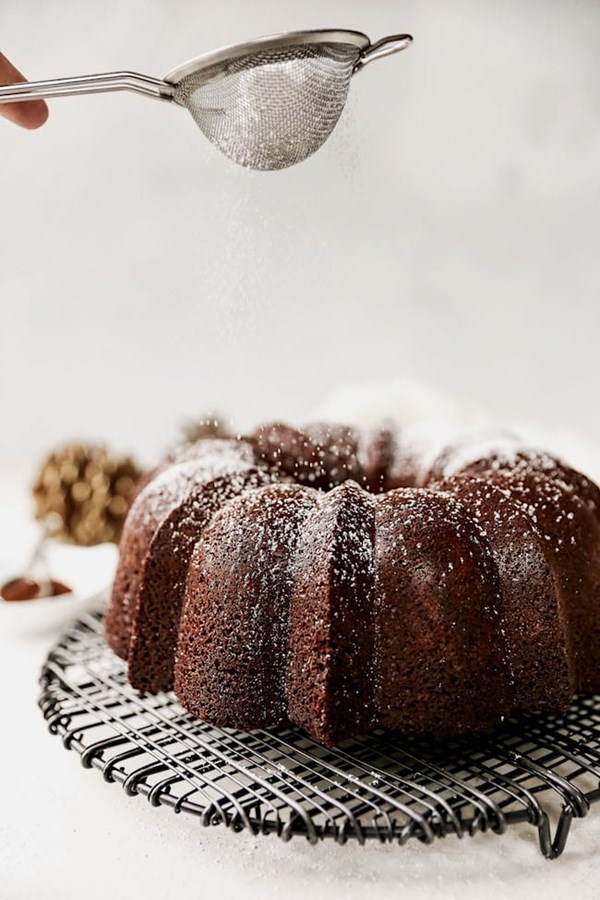 Gingerbread bundt cake