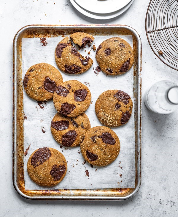 Gingerbread chocolate chip cookies