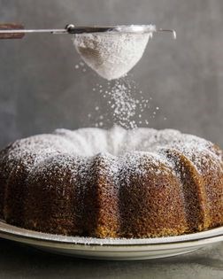 Gingerbread coffee cake