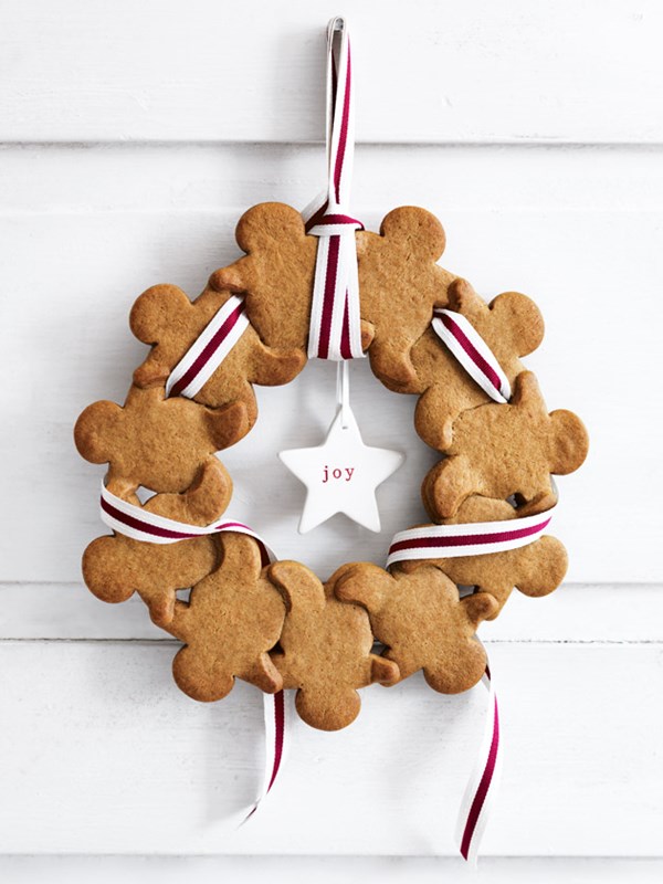 Gingerbread men wreaths