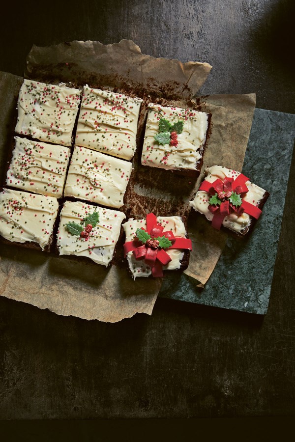 Gingerbread present brownies