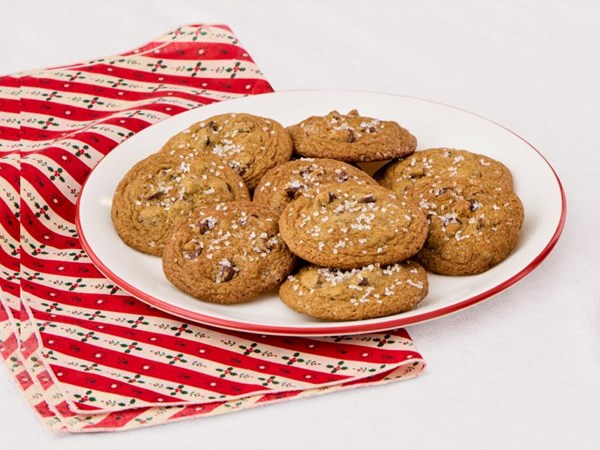Gingerbread spice chocolate chip cookies 