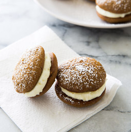 Gingerbread whoopie pies