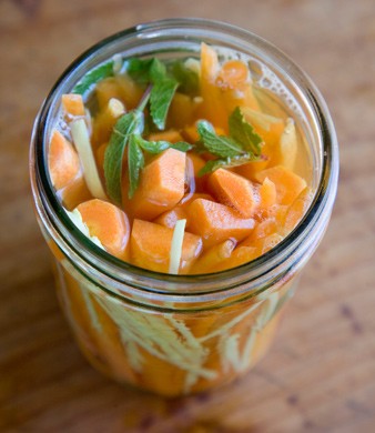 Gingered pickled carrots